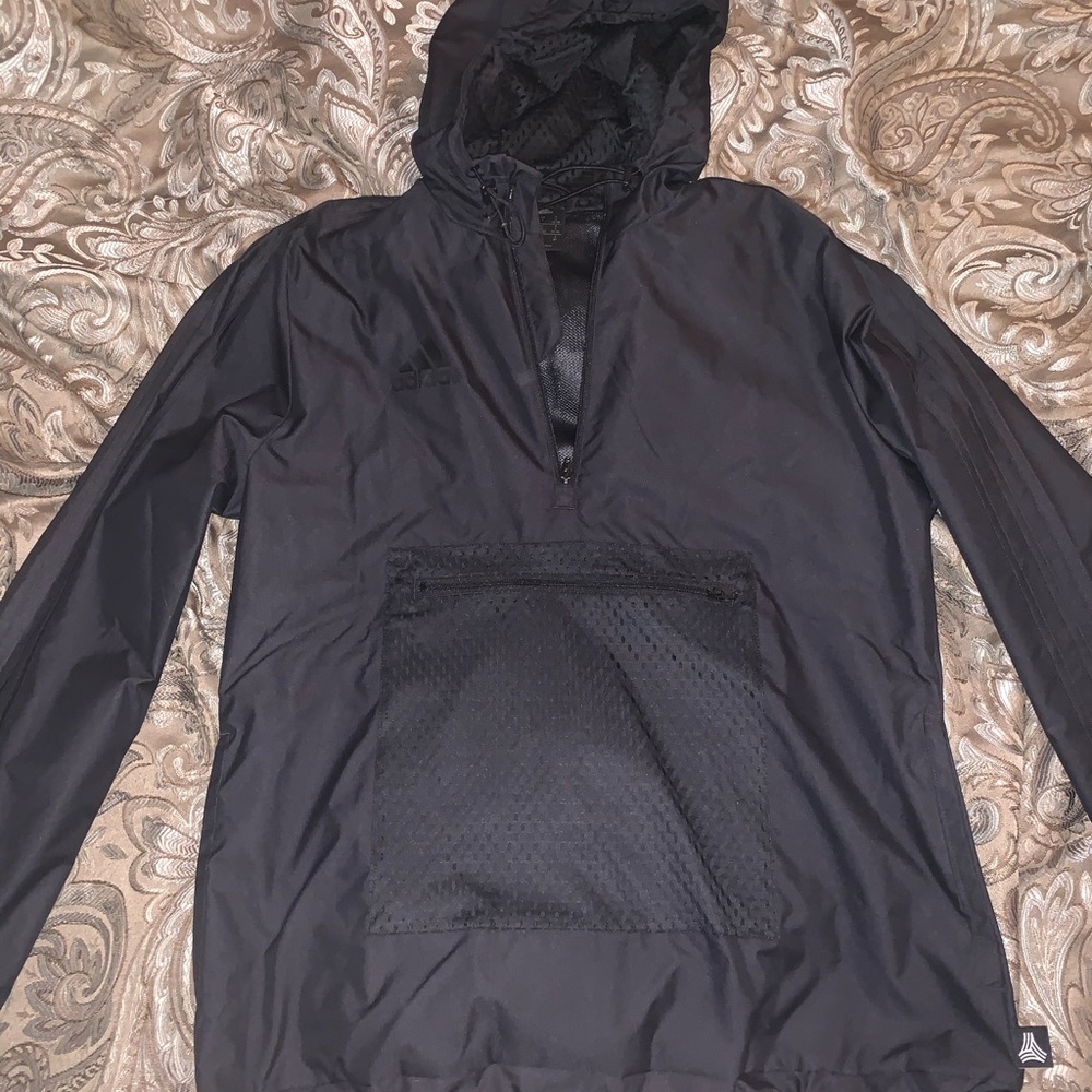 Adidas quarter zip wind breaker w mesh pocket
